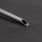 CHAMFERED NEEDLE WITH PLASTIC HANDLE AND STAINLESS STEEL TIP