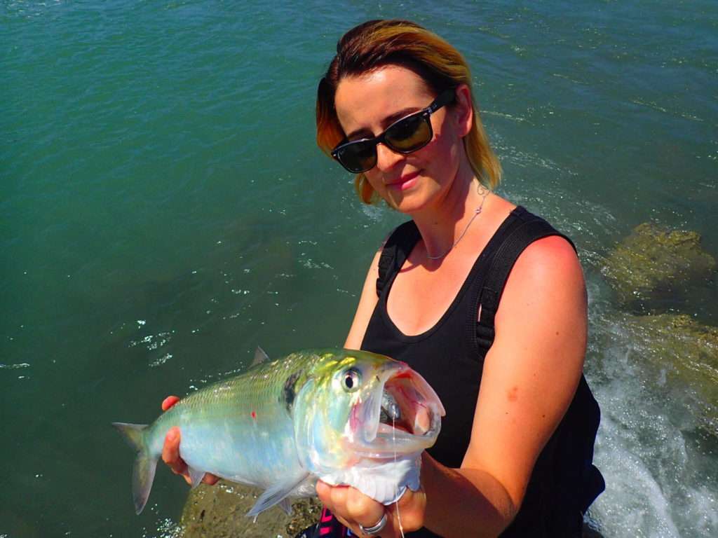 Carole et une belle alose prise au Crappie Dapper