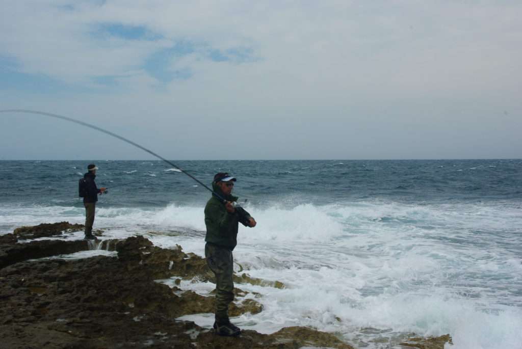 Pêche du bar en côte rocheuse