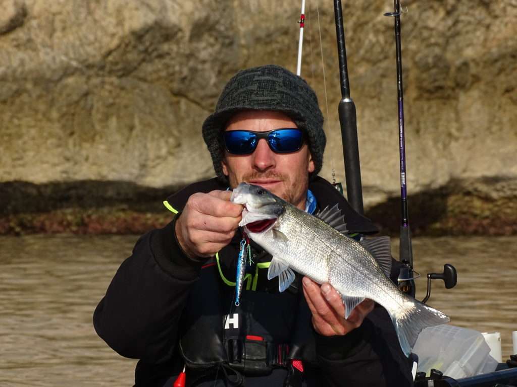 Petit bar pris en traction avec le Jidai Explorer Tackle par Vincent Goletto