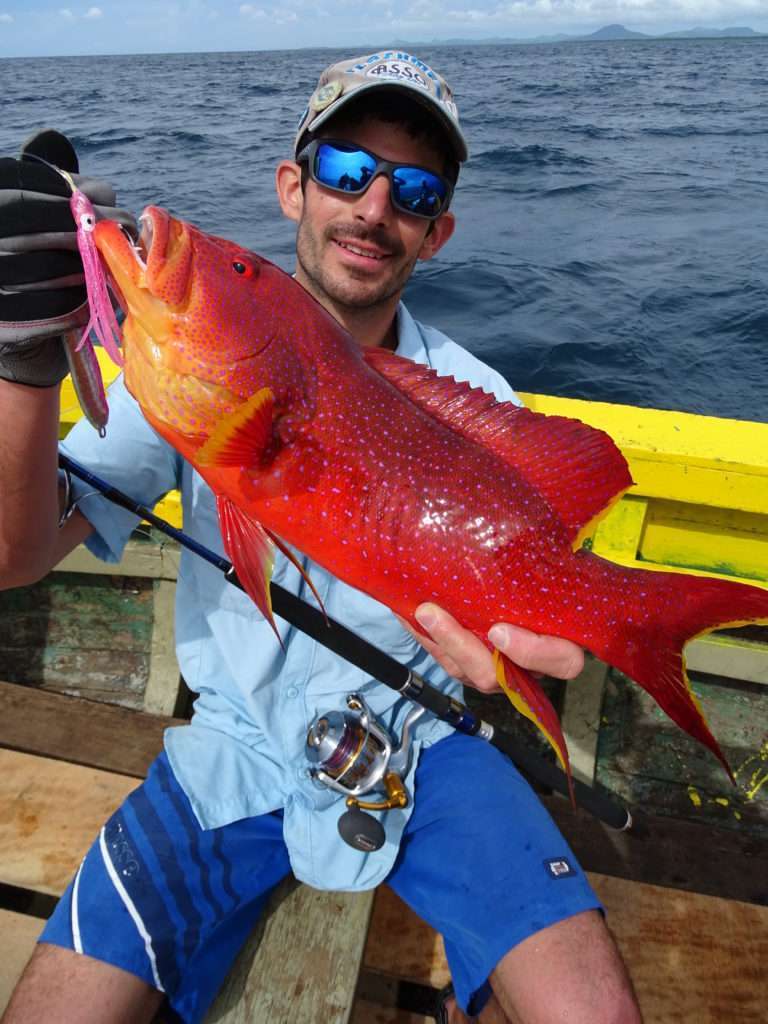 Un mérou aux couleurs magnifiques pris par Etienne au slow jig Funa