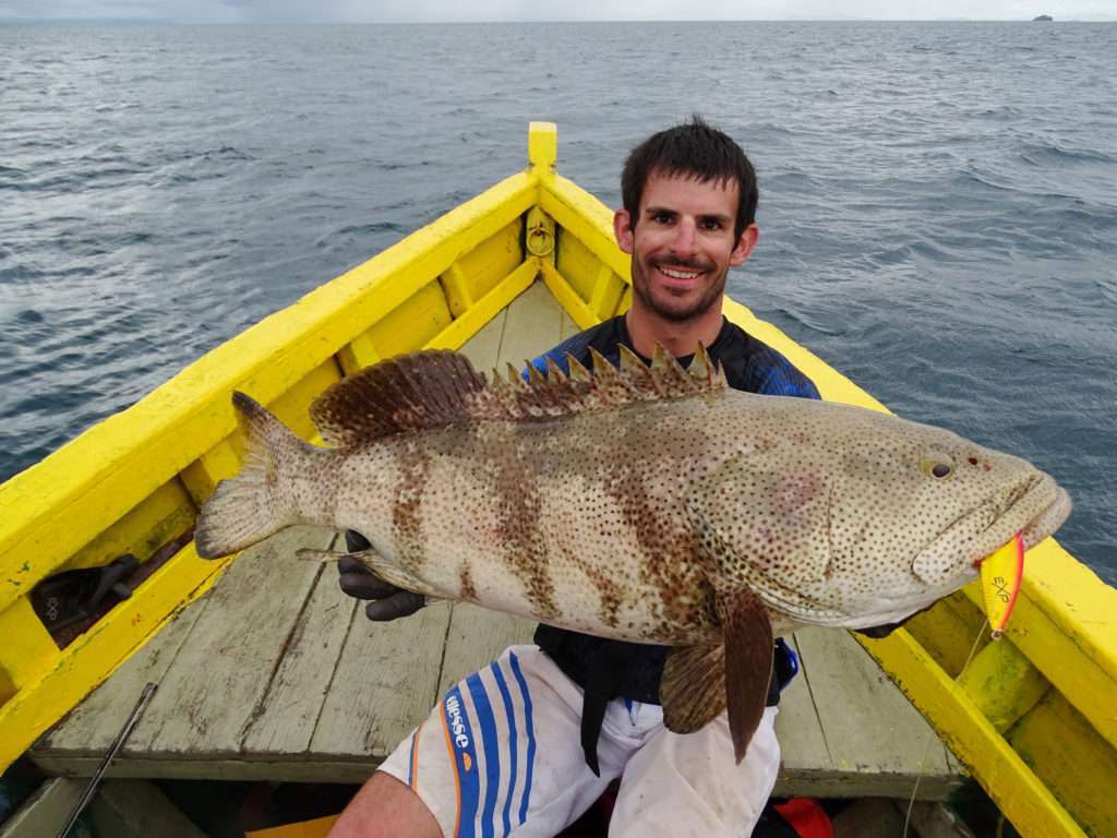 Enorme mérou malabar pris par Etienne en 60 lb au slow jig Funa