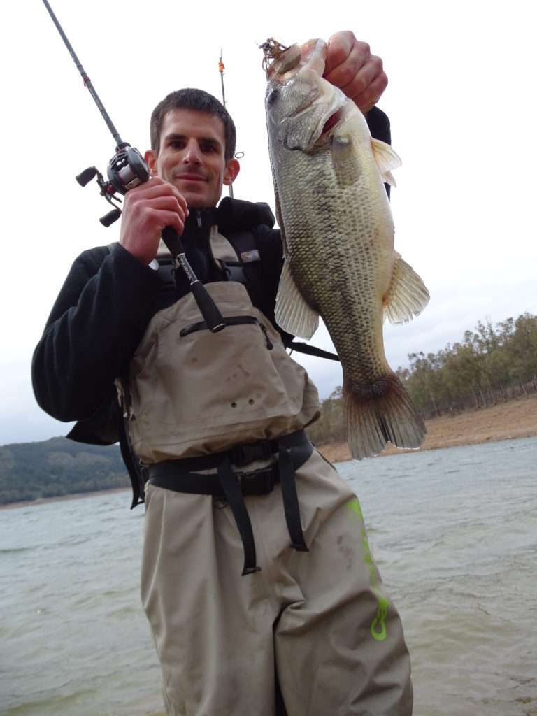 Le Baby Boo jig Booyah associé à la Craw Chunk Yum est parfait pour les pêches en swimming jig