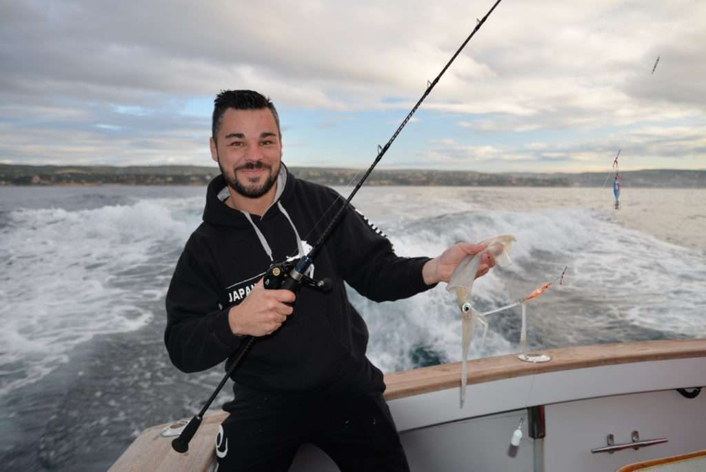 Faire du calamar frais à l’Ultra Bait Yo-Zuri manié en tataki est très facile ! 