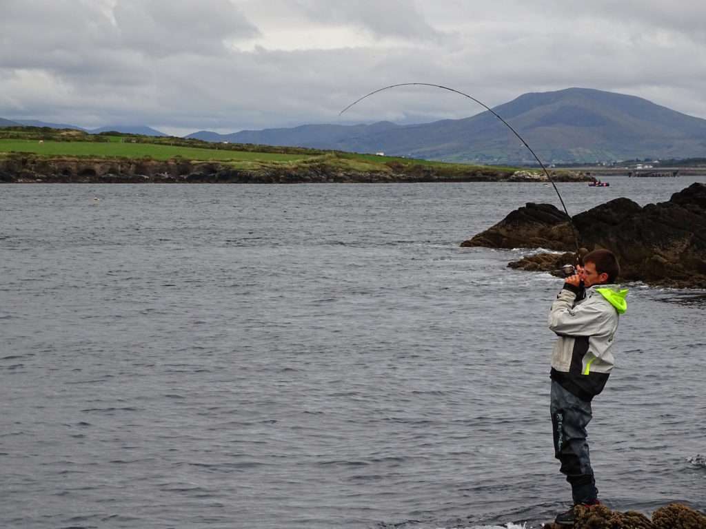 Le shore jigging se pratique du haut d’enrochements