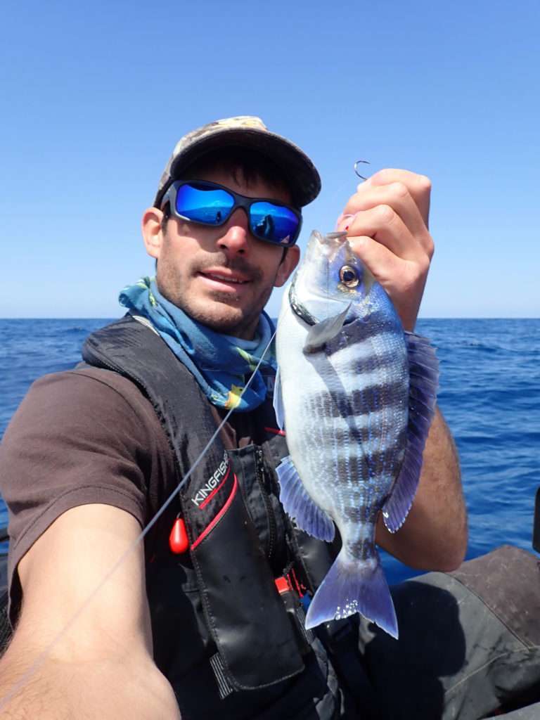 Etienne avec une belle dorade grise prise avec un tenya Explorer Deep Bream