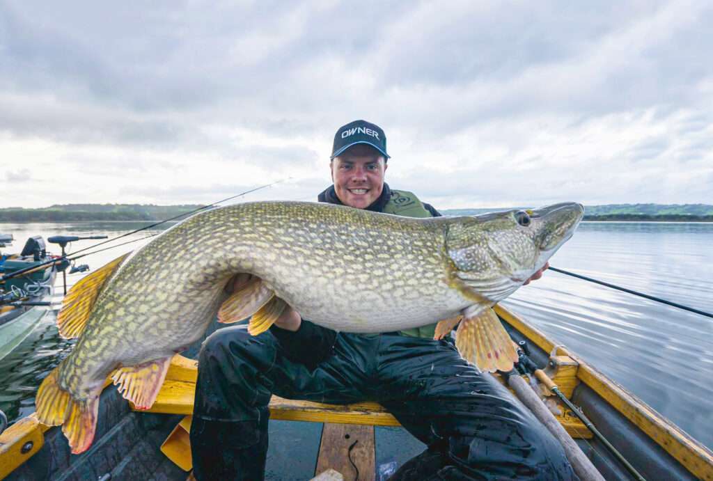 La robustesse des STX Owner permet de pêcher des spécimens avec des hameçons légers ! La robustesse des STX Owner permet de pêcher des spécimens avec des hameçons légers !